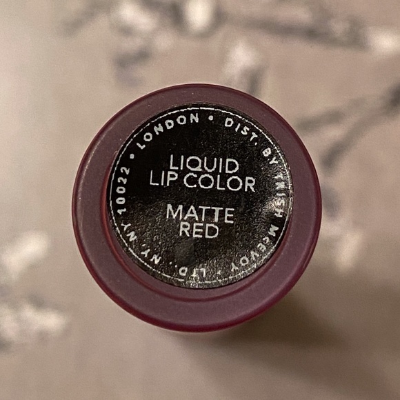 TRISH MCEVOY | Matte Liquid Lip Color in Red - Picture 4 of 4